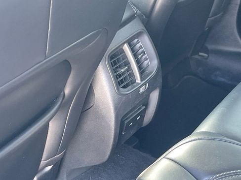 Used 2020 Jeep Cherokee Latitude Plus image 24