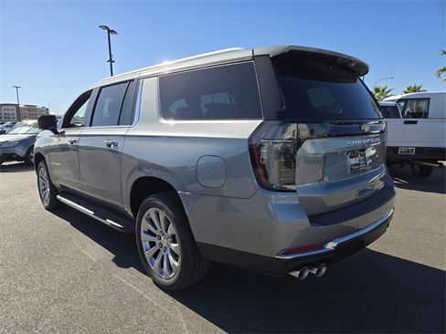 New 2025 Chevrolet Suburban Premier image 3