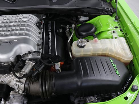 Used 2017 Dodge Challenger SRT Hellcat RWD image 17
