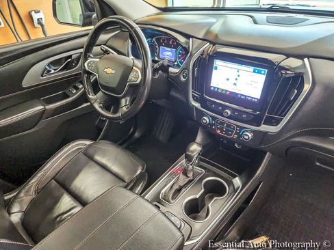 Used 2021 Chevrolet Traverse LT w/ LT Premium Package AWD/4WD image 28