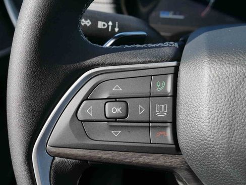 New 2025 Jeep Grand Cherokee Limited w/ Luxury Tech Group II image 35