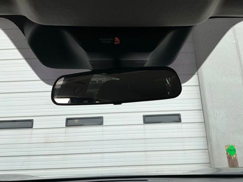 Used 2025 Nissan Kicks SV image 16