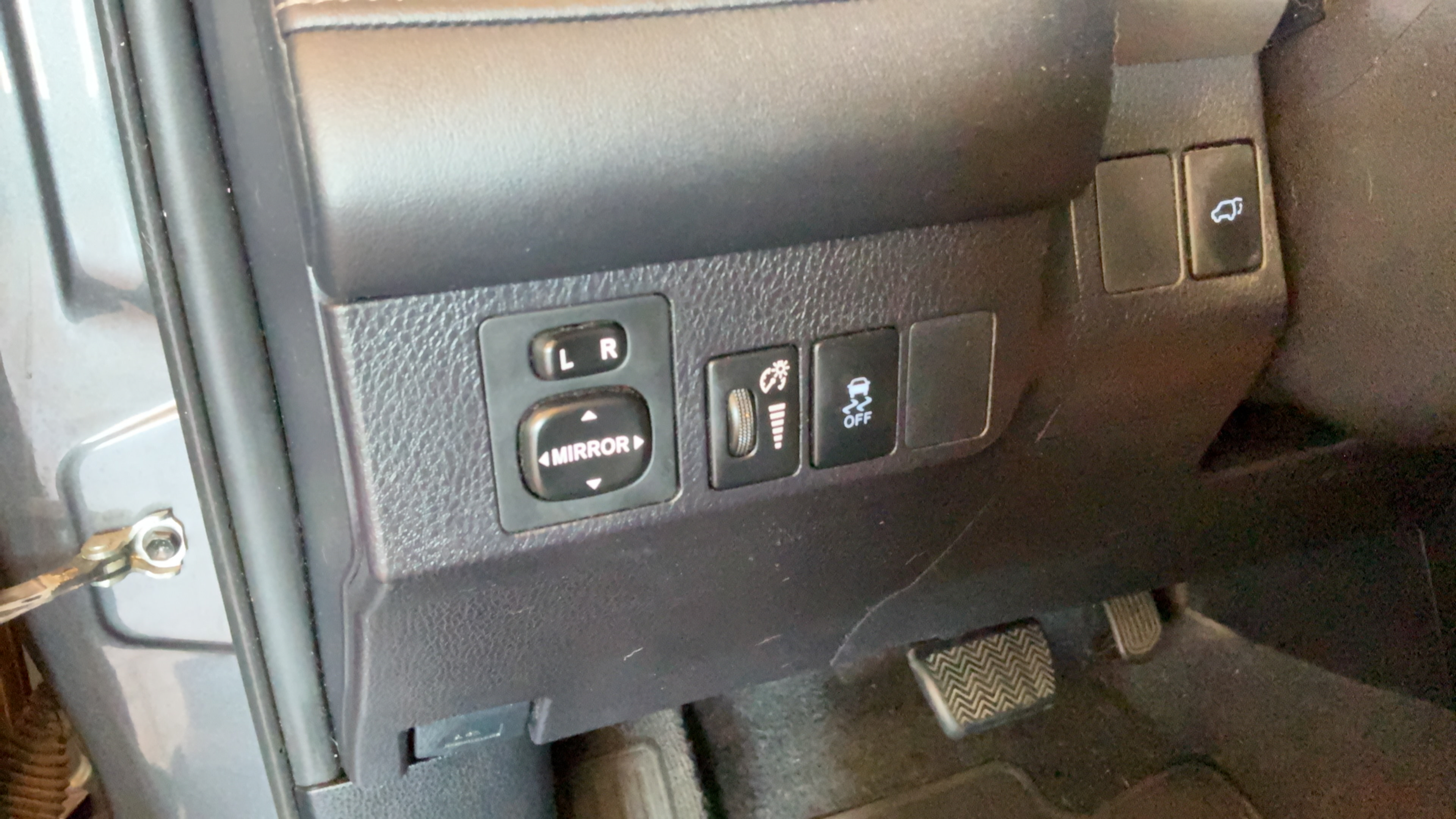 Used 2015 Toyota RAV4 Limited FWD image 17