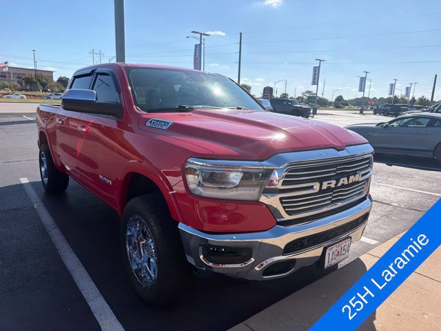 Used 2019 RAM 1500 Laramie AWD/4WD image 3
