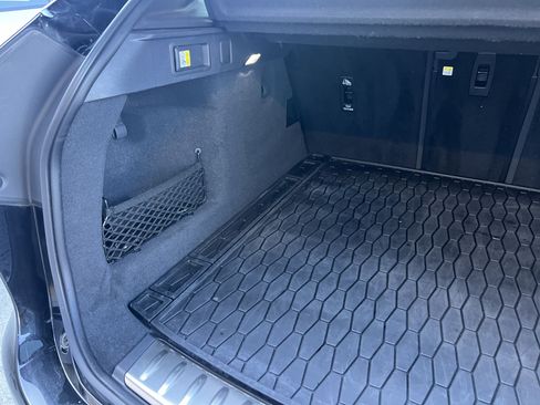 Certified 2025 Jaguar F-PACE R-Dynamic S image 36