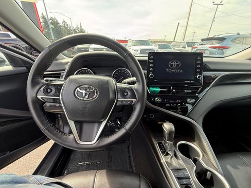 Used 2024 Toyota Camry XLE w/ Cold Weather Package FWD image 10