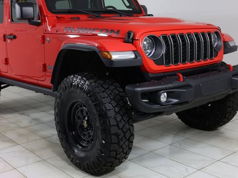 Used 2025 Jeep Wrangler Unlimited Rubicon AWD/4WD image 38