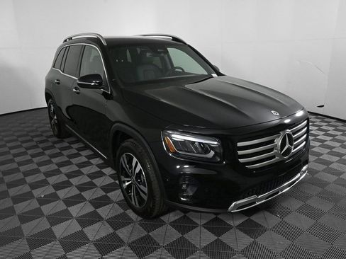 Certified 2025 Mercedes-Benz GLB 250 image 24