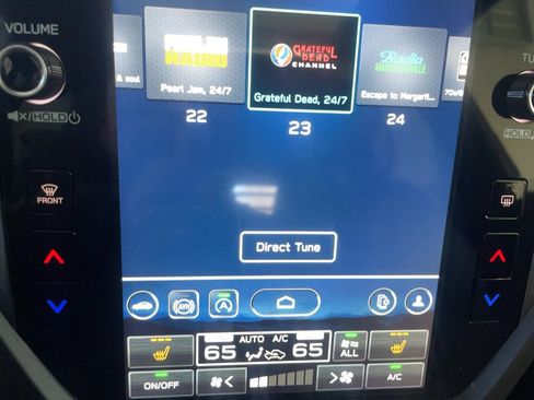 Used 2025 Subaru Forester Limited image 17