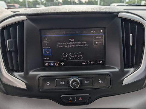 Used 2024 GMC Terrain SLE w/ Fleet Convenience Package FWD image 4
