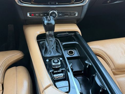 Used 2018 Volvo V90 T6 Cross Country w/ Convenience Package AWD/4WD image 34