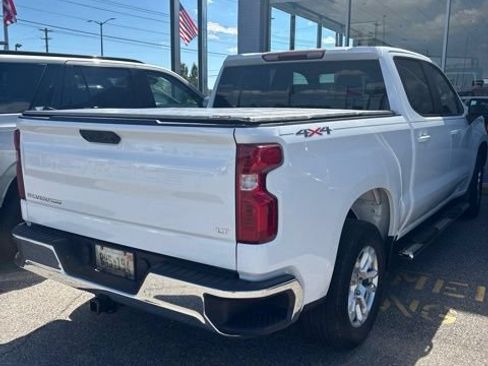 Used 2024 Chevrolet Silverado 1500 LT AWD/4WD image 3