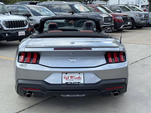 Used 2024 Ford Mustang Premium image 6