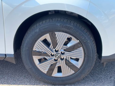 New 2025 Nissan Murano SL image 10