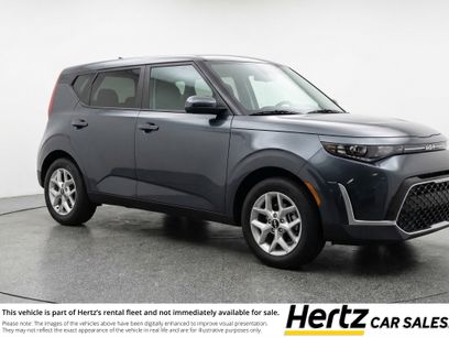 Used 2025 Kia Soul LX w/ LX Technology Package