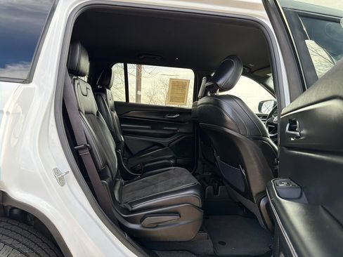 Used 2023 Jeep Grand Cherokee L Altitude image 29