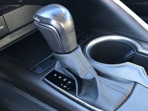 Used 2022 Toyota Camry SE image 33