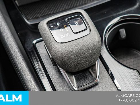 Used 2025 Nissan Rogue SV image 36