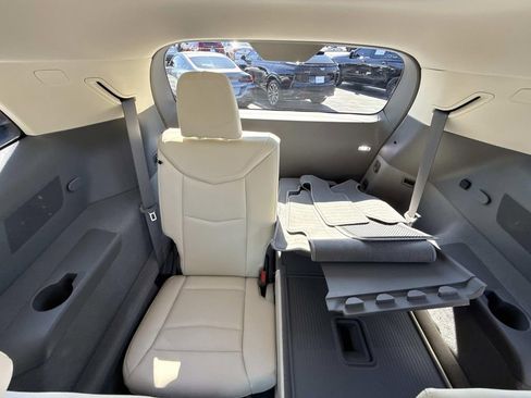 Certified 2024 Cadillac XT6 Premium Luxury w/ Technology Package image 18