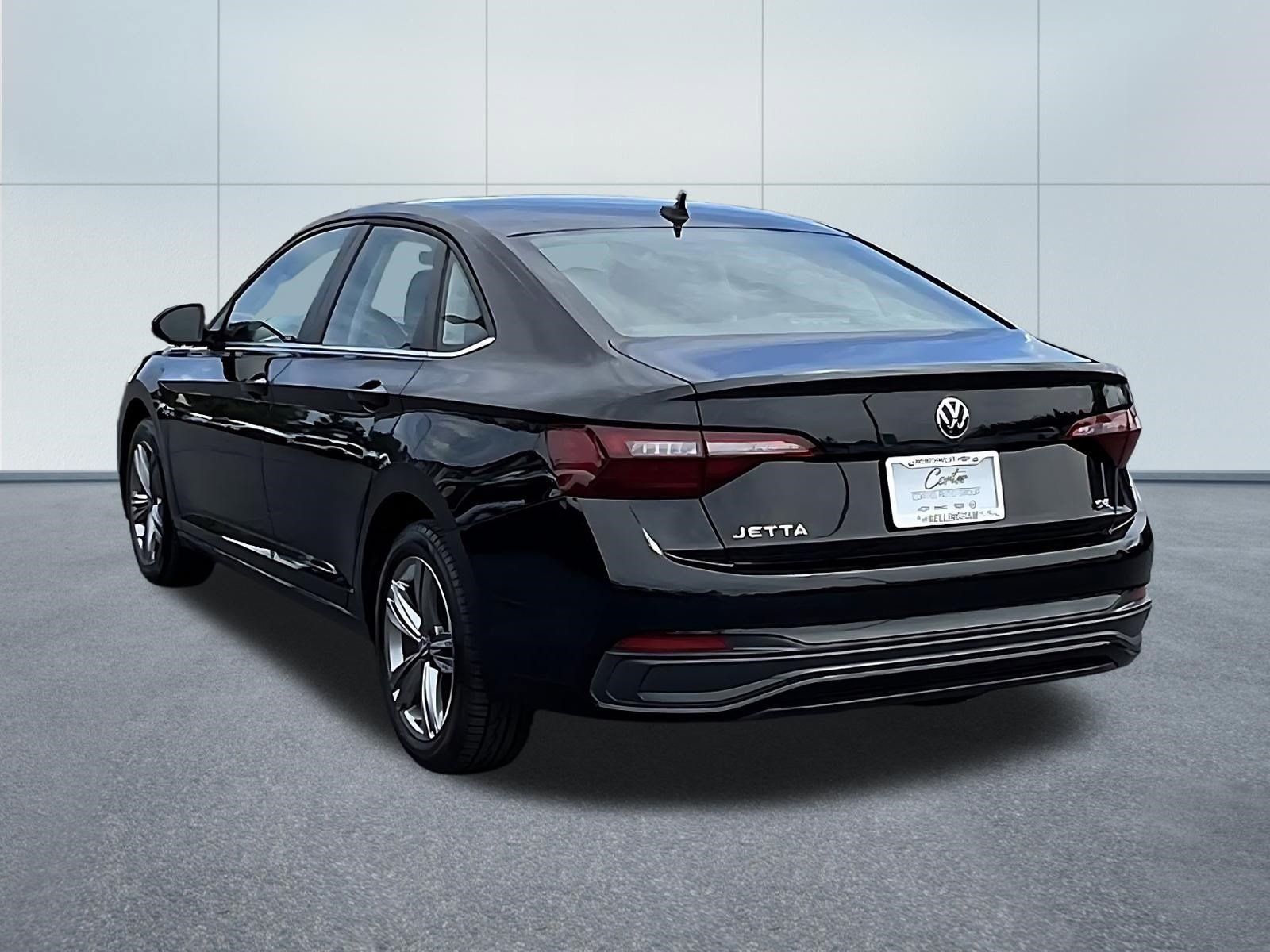 Used 2024 Volkswagen Jetta SE FWD image 4