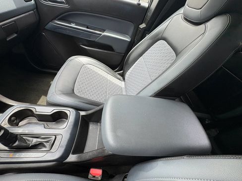 Used 2016 Chevrolet Colorado Z71 AWD/4WD image 34