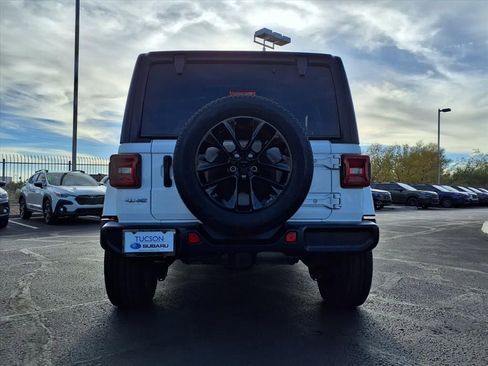 Used 2021 Jeep Wrangler Sahara w/ Cold Weather Group image 10