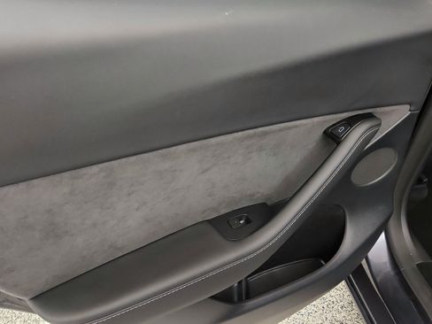 Used 2024 Tesla Model Y Performance AWD/4WD image 26