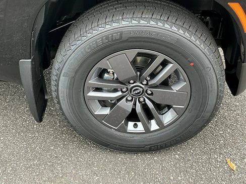 New 2026 Nissan Frontier SV image 10