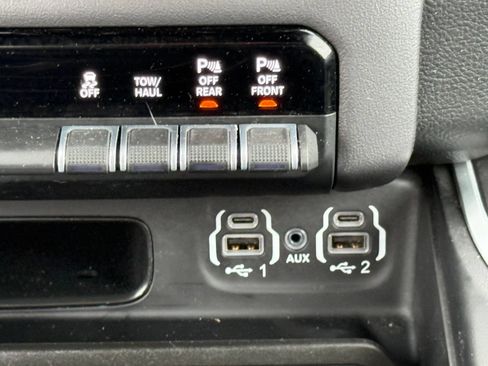 Used 2022 RAM 1500 Big Horn AWD/4WD image 24