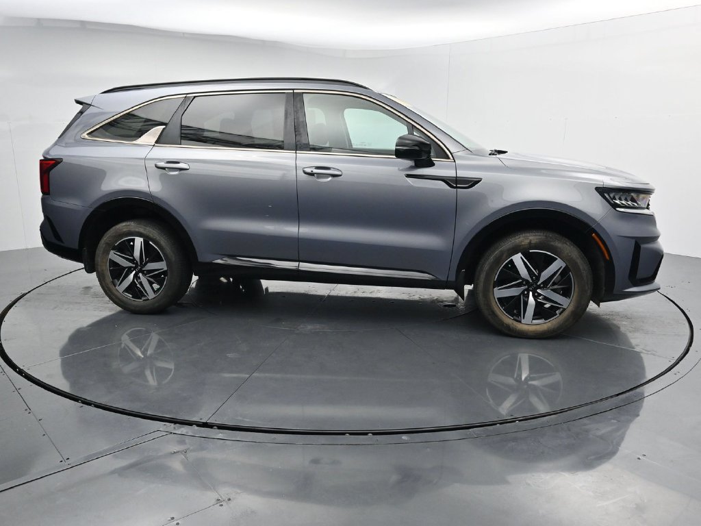 Used 2021 Kia Sorento EX w/ Panoramic Sunroof Package AWD/4WD image 9