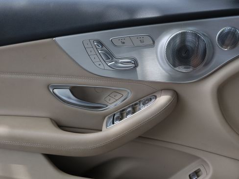 Used 2019 Mercedes-Benz C 300 4MATIC Cabriolet image 12