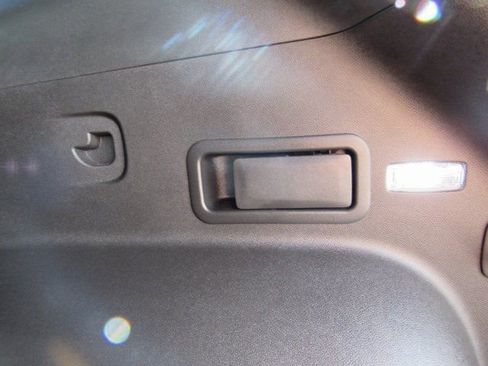 Used 2024 Chevrolet Blazer LT w/ Convenience Package image 24