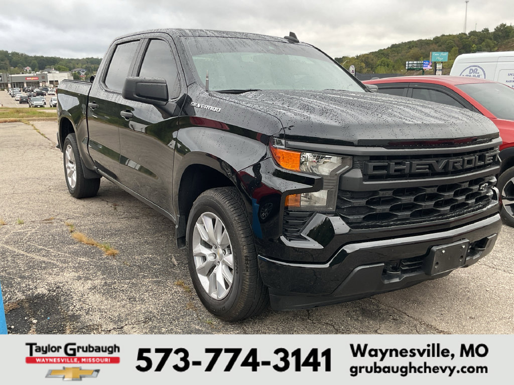 Used 2022 Chevrolet Silverado 1500 Custom AWD/4WD image 1