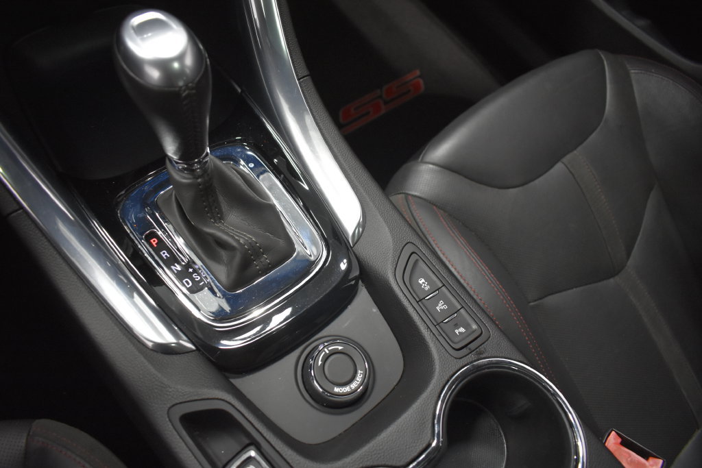 Used 2015 Chevrolet SS RWD image 24