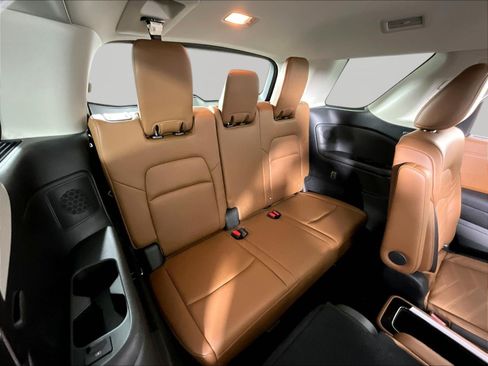 Certified 2022 Nissan Pathfinder Platinum AWD/4WD image 26
