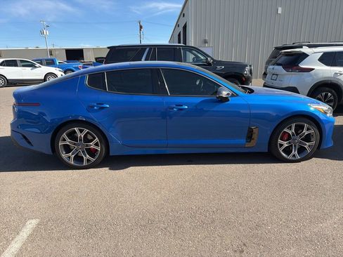 Used 2019 Kia Stinger GT2 image 2