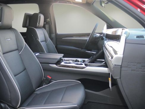 New 2026 Cadillac Escalade Luxury w/ Touring Package image 15