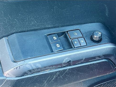 Used 2023 Toyota Tacoma TRD Off-Road image 18