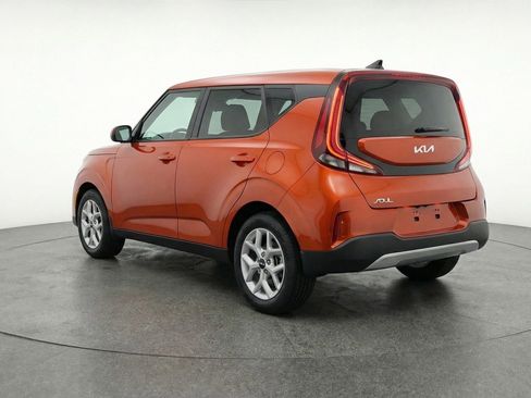 Used 2025 Kia Soul LX w/ LX Technology Package image 6