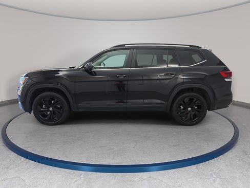 Certified 2023 Volkswagen Atlas SE w/ Black Wheel Package AWD/4WD image 8