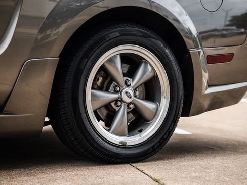 Used 2005 Ford Mustang GT Premium RWD image 44