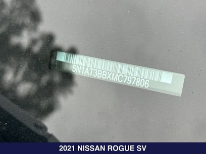 Used 2021 Nissan Rogue SV