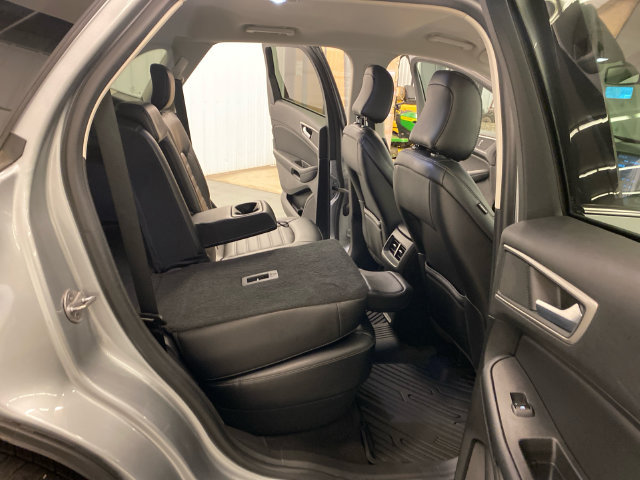 Used 2024 Ford Edge SEL AWD/4WD image 39