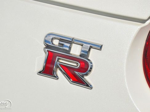 Used 2019 Nissan GT-R Premium image 28