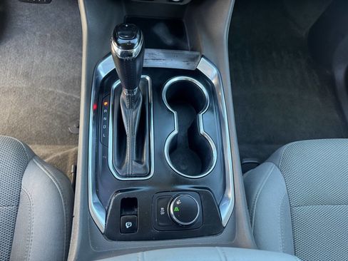 Used 2018 Chevrolet Traverse LT image 21