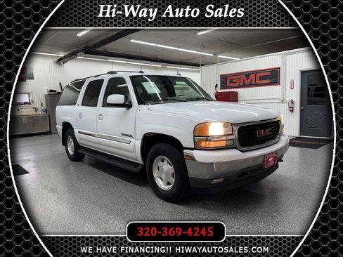 Used 2005 GMC Yukon XL SLT w/ SLT Preferred Equipment Group AWD/4WD image 1