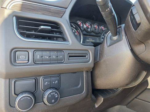 Used 2021 Chevrolet Tahoe LT image 17