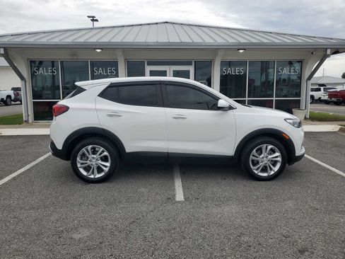 Used 2023 Buick Encore GX Preferred w/ Cold Weather Comfort Package FWD image 8