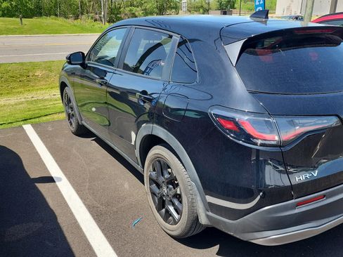 Used 2023 Honda HR-V Sport image 6