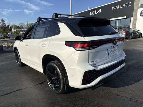 New 2026 Volkswagen Tiguan SE R-Line AWD/4WD image 3